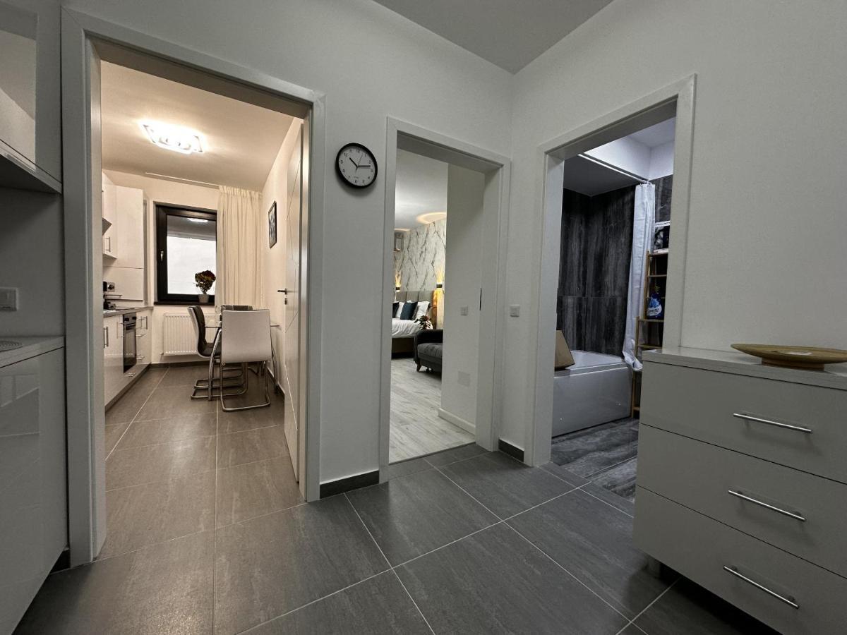 Apartamento Rentforcomfort Sky Garden Studio Bucarest Exterior foto